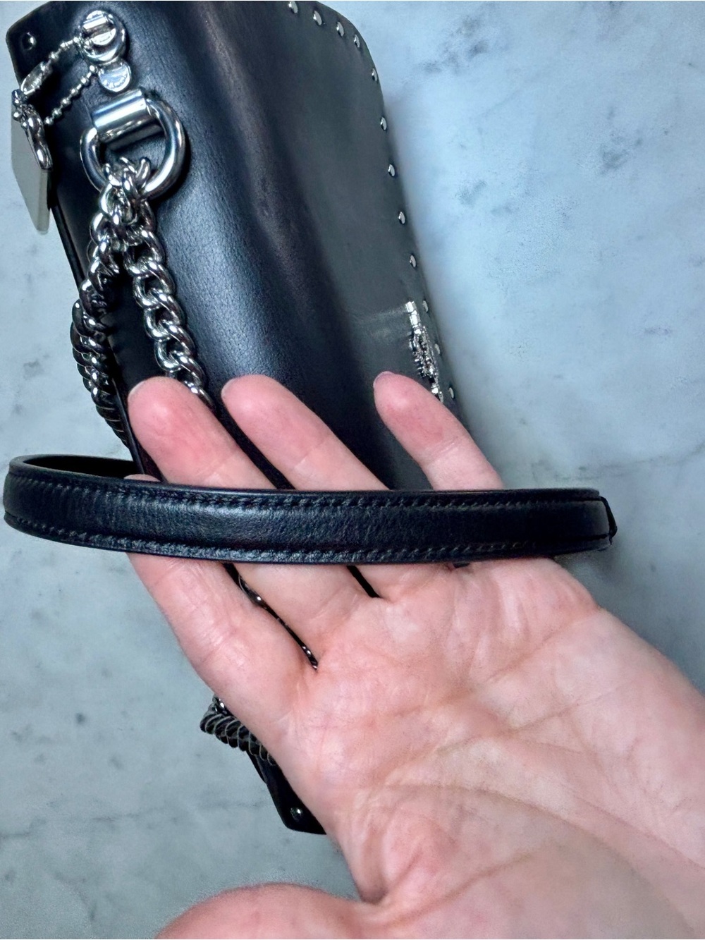 Coach Klare Crossbody In Signature Canvas With Rivets - Picture 16 of 16